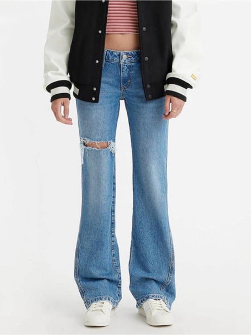 Levi’s Noughties Bootcut Distressed Mid-rise Jeans with Button Pockets Size 27